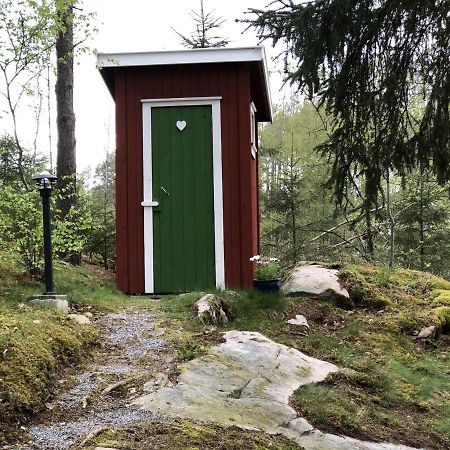 Stuga Utanfoer Fjaellbacka Eksteriør bilde
